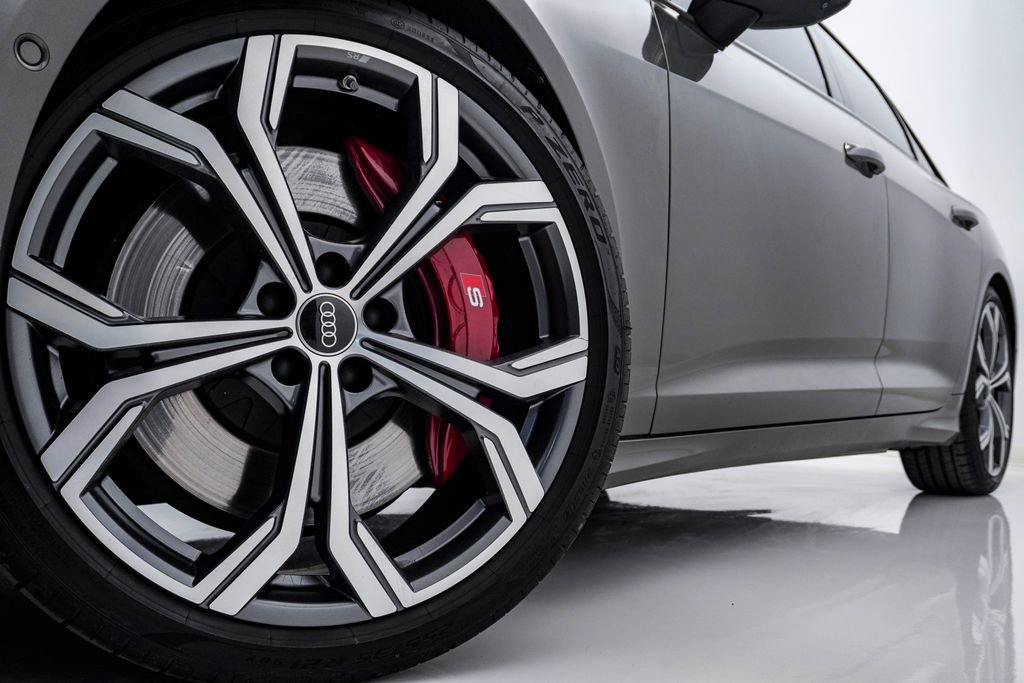 Used 2024 Audi S6 Premium Plus w/ Premium Plus Package image 5