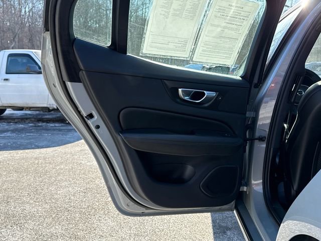Certified 2024 Volvo S60 T8 Plus image 23