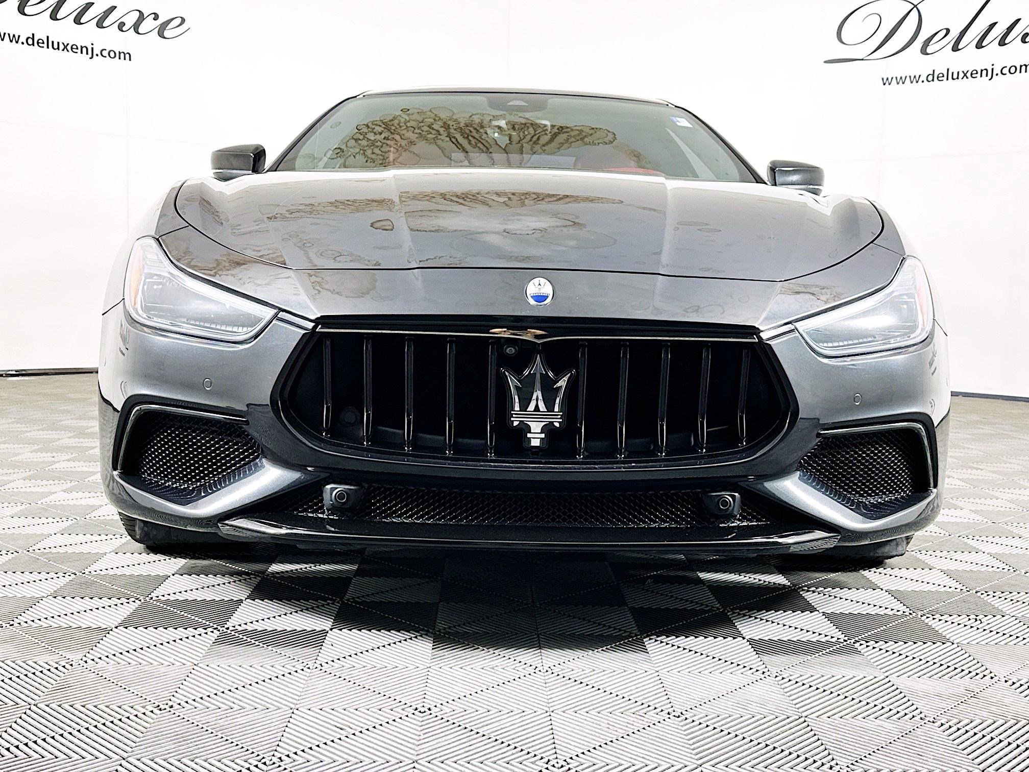 Used 2023 Maserati Ghibli Modena Q4 AWD/4WD image 2