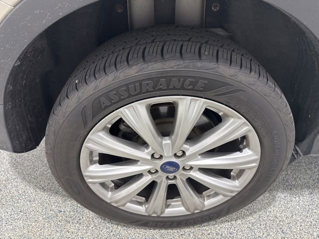 Used 2018 Ford Escape Titanium w/ Ford Safe & Smart Package AWD/4WD image 6
