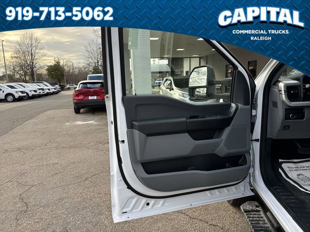 New 2026 Ford F350 XL w/ XL Chrome Package image 21