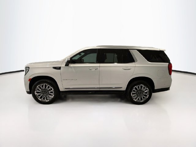 Used 2023 GMC Yukon Denali Ultimate AWD/4WD image 4