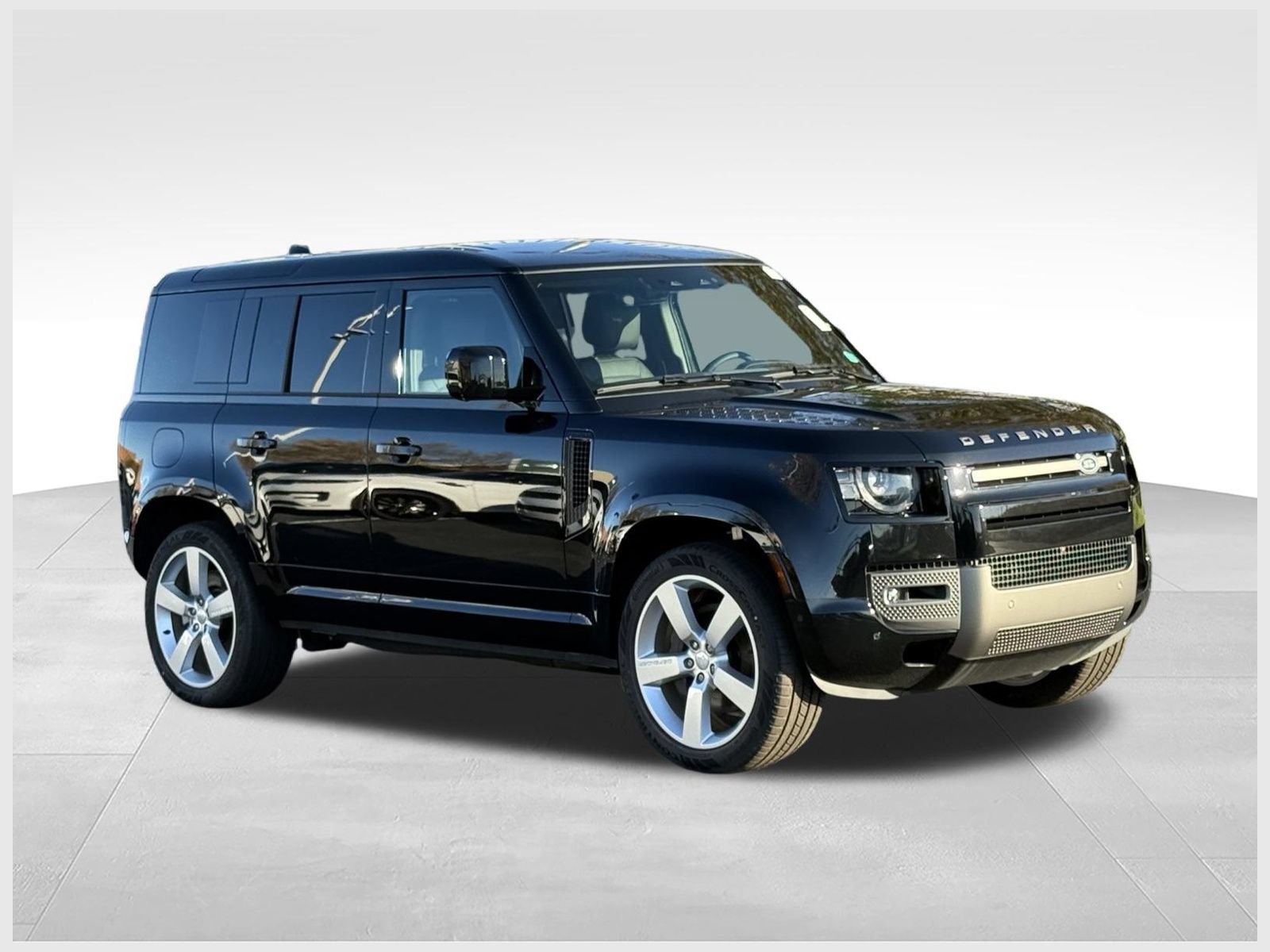 New 2025 Land Rover Defender 110 X-Dynamic SE