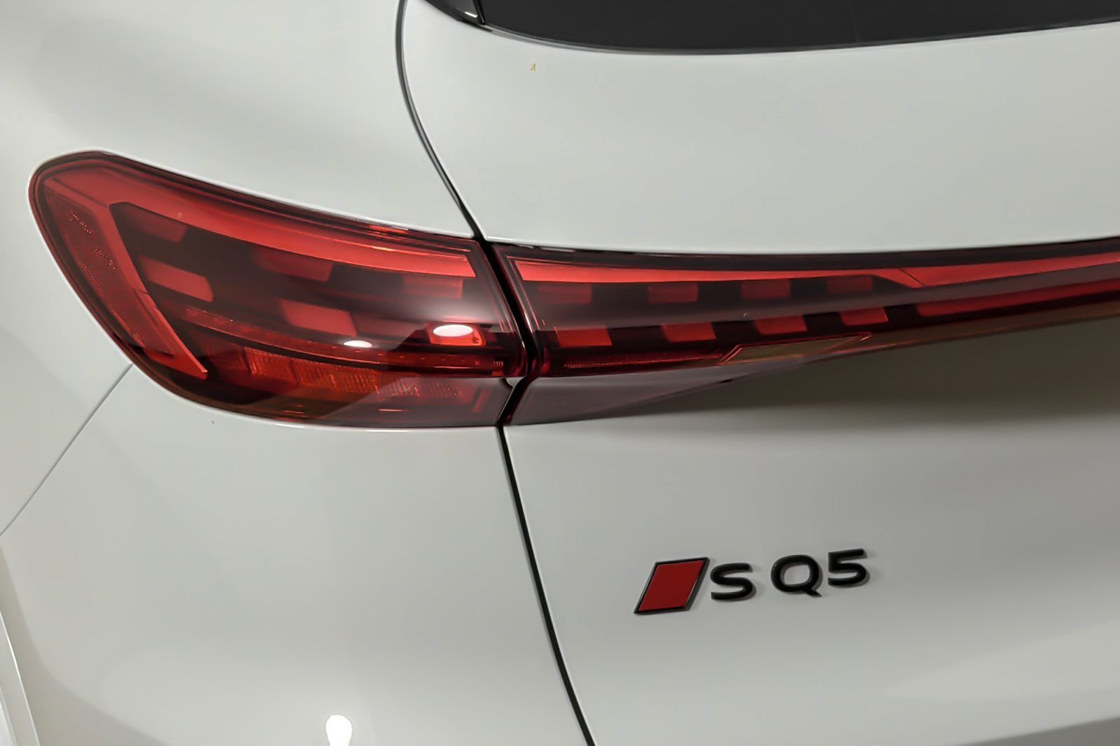 New 2026 Audi SQ5 Premium Plus AWD/4WD image 28