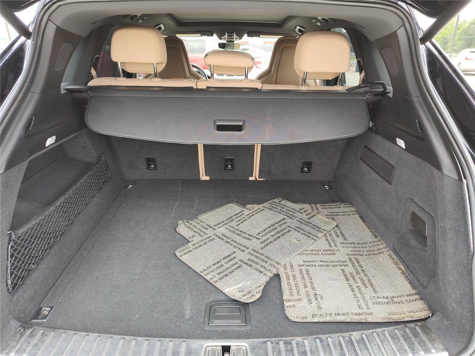 Used 2023 Porsche Cayenne Platinum Edition image 6