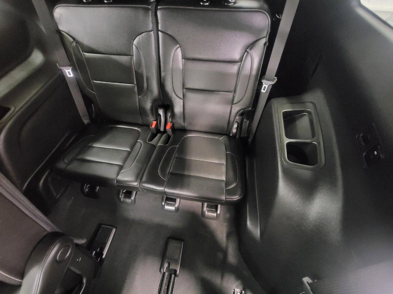 Used 2023 GMC Acadia SLT w/ Elevation Edition image 25