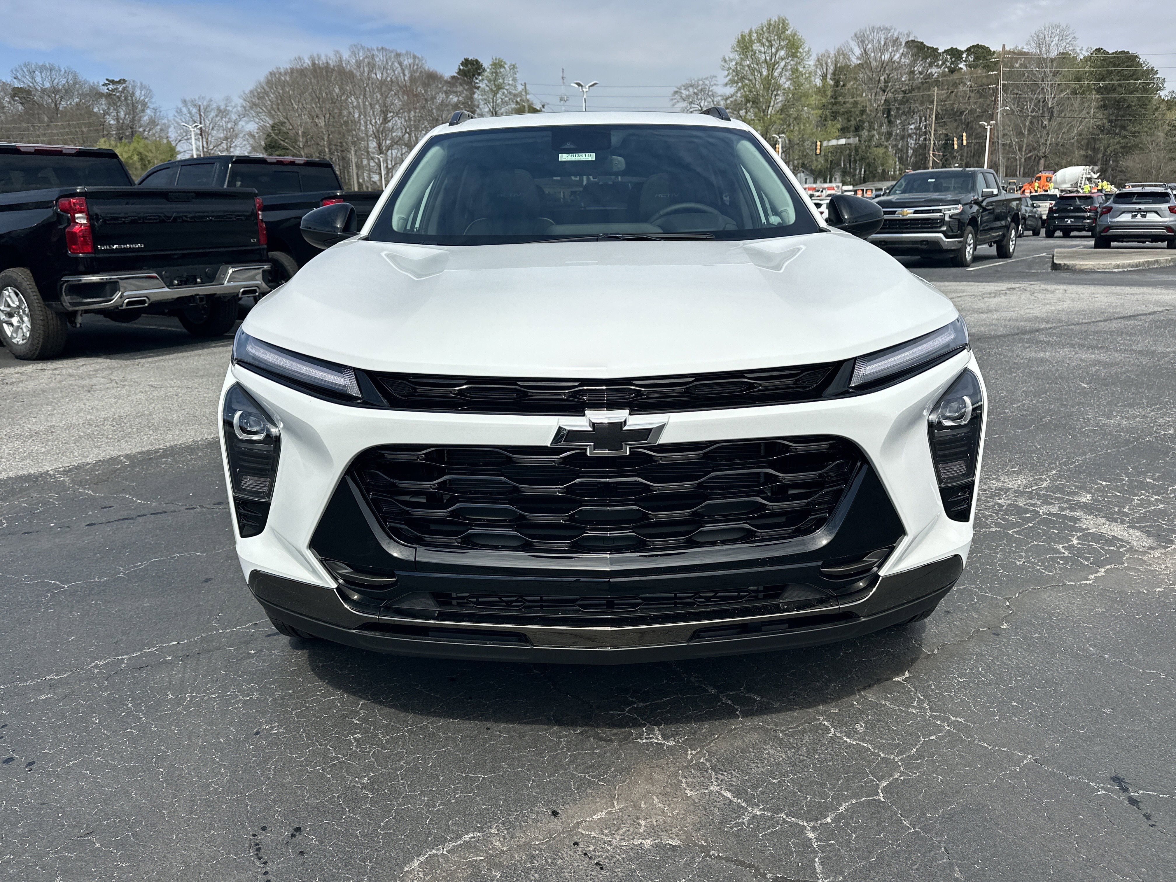 New 2026 Chevrolet Trax ACTIV w/ Sunroof Package FWD image 3