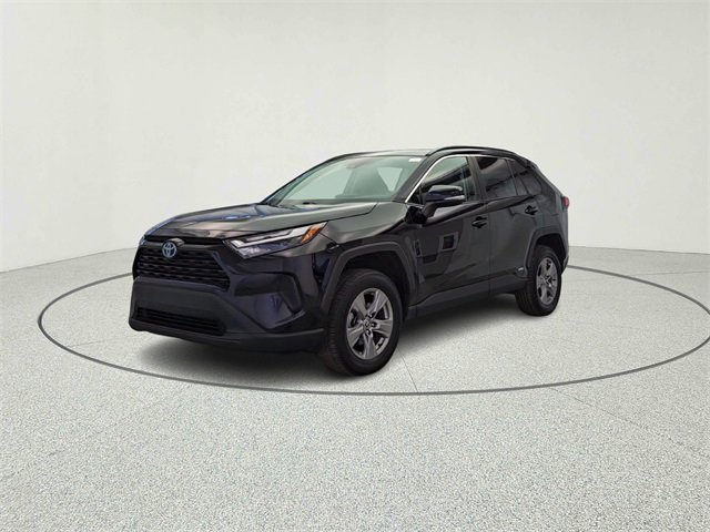 Used 2022 Toyota RAV4 XLE image 3