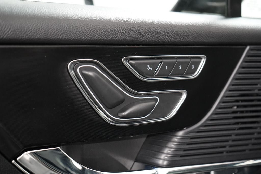 Used 2020 Lincoln Corsair FWD w/ Premium Package image 19