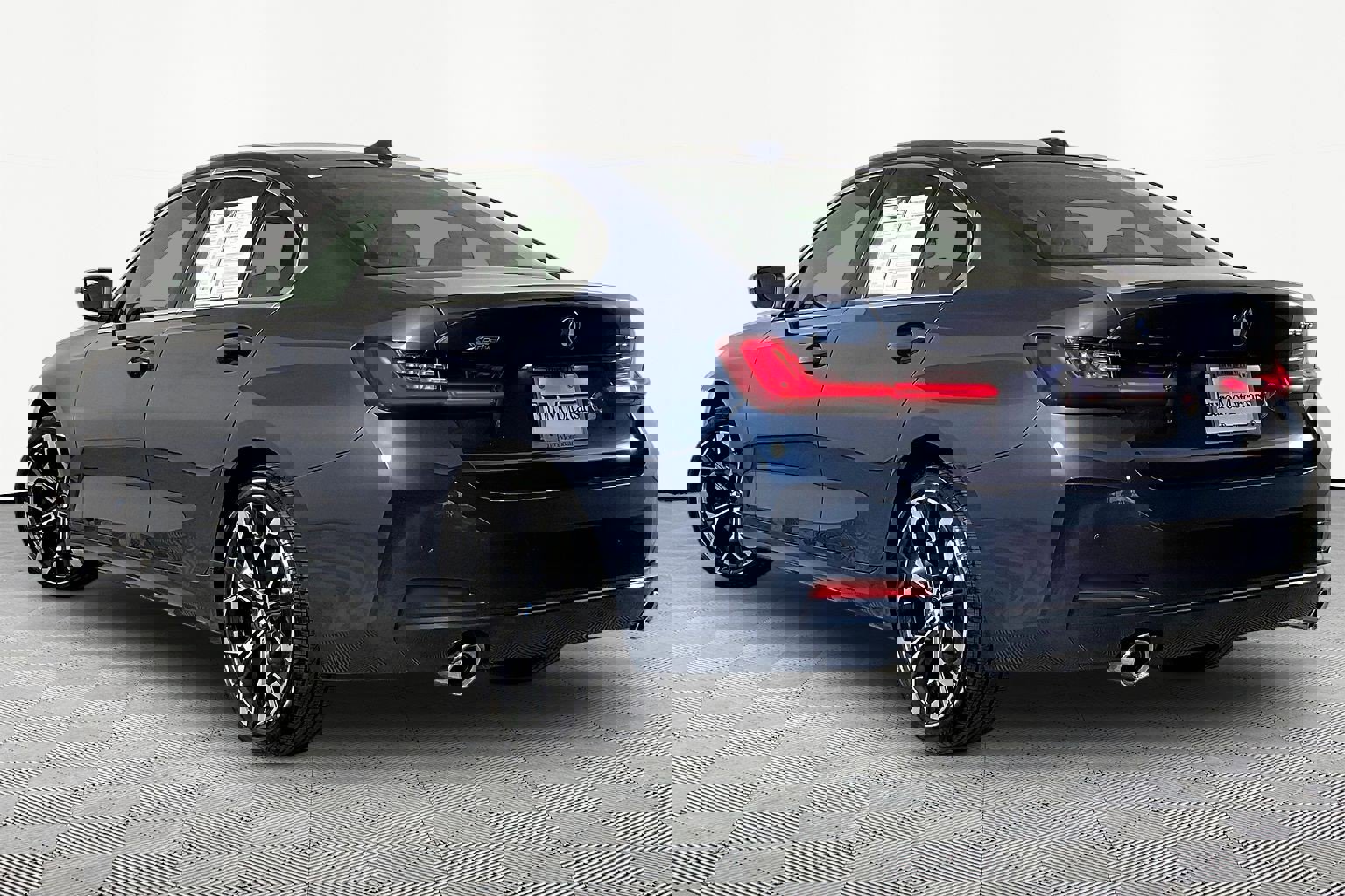 Certified 2025 BMW 330i xDrive Sedan w/ Premium Package image 5