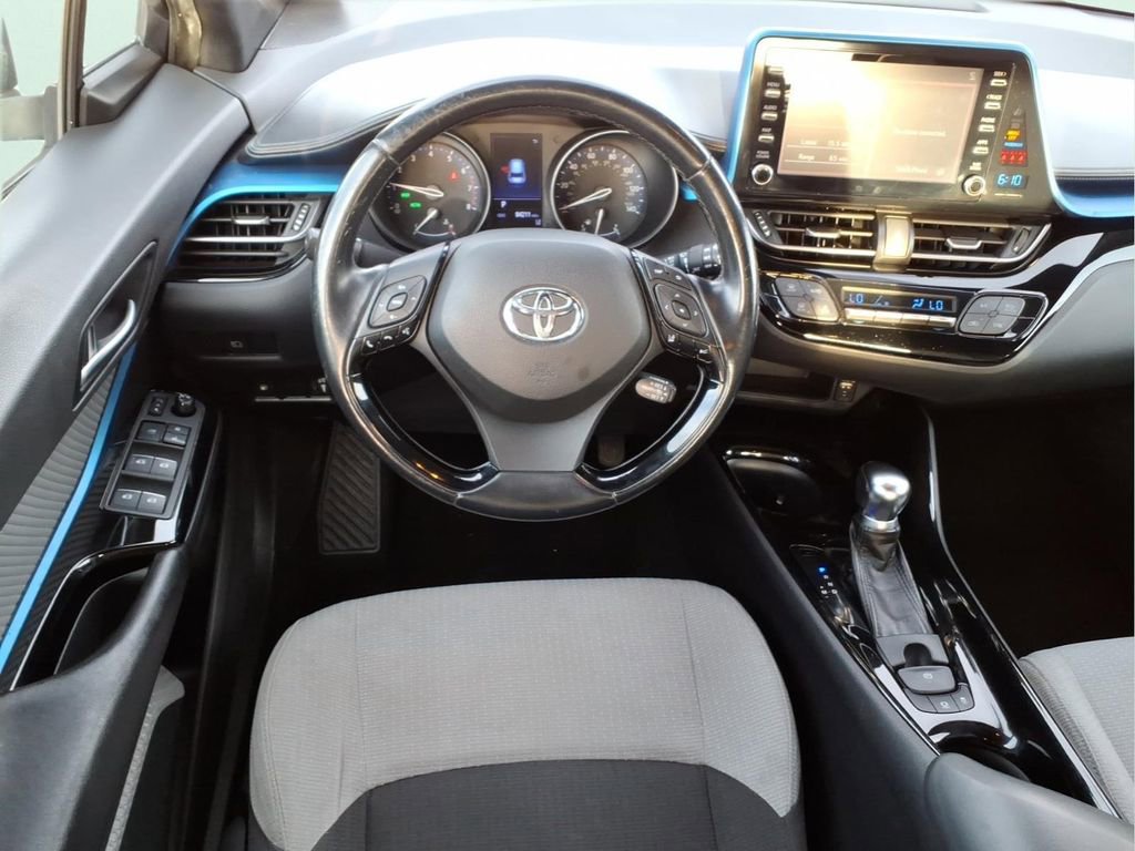 Used 2019 Toyota C-HR XLE image 12