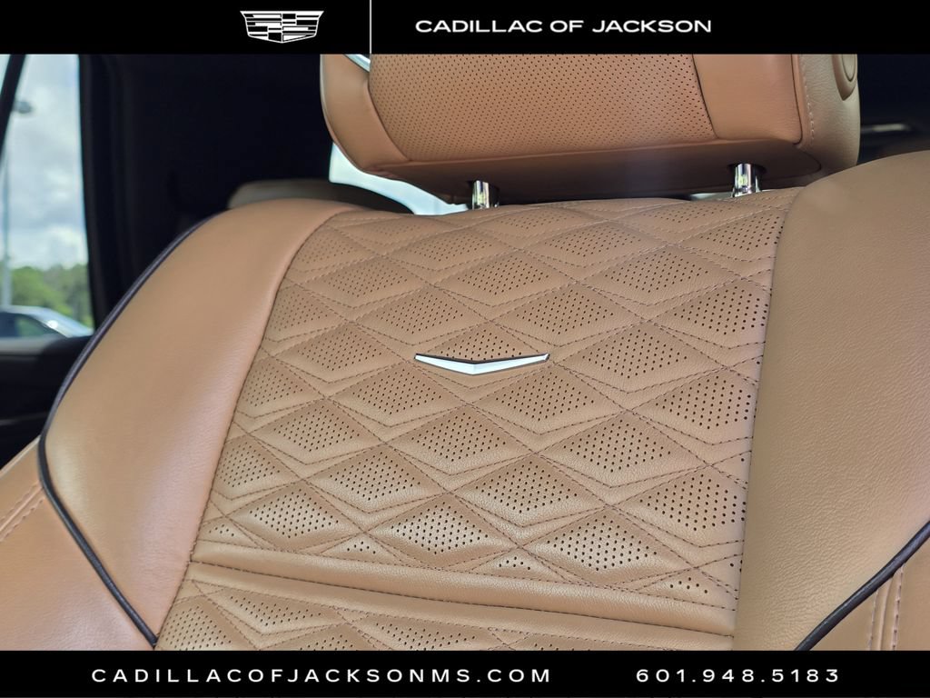 Certified 2023 Cadillac Escalade Premium Luxury AWD/4WD image 19