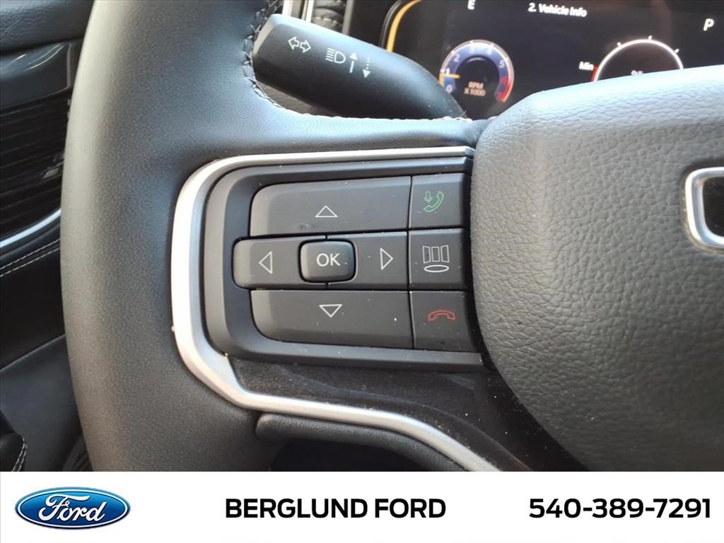 Used 2023 Jeep Wagoneer 4WD w/ Premium Group I image 36
