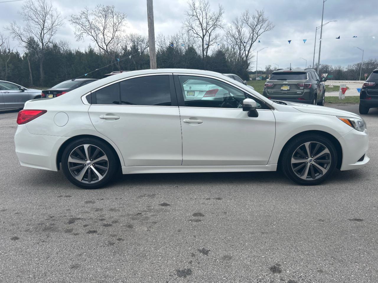 Used 2015 Subaru Legacy 2.5i Limited AWD/4WD image 4