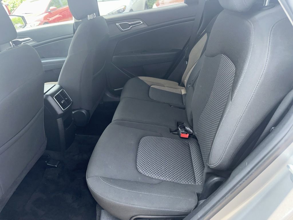 Used 2023 Kia Sportage LX image 15