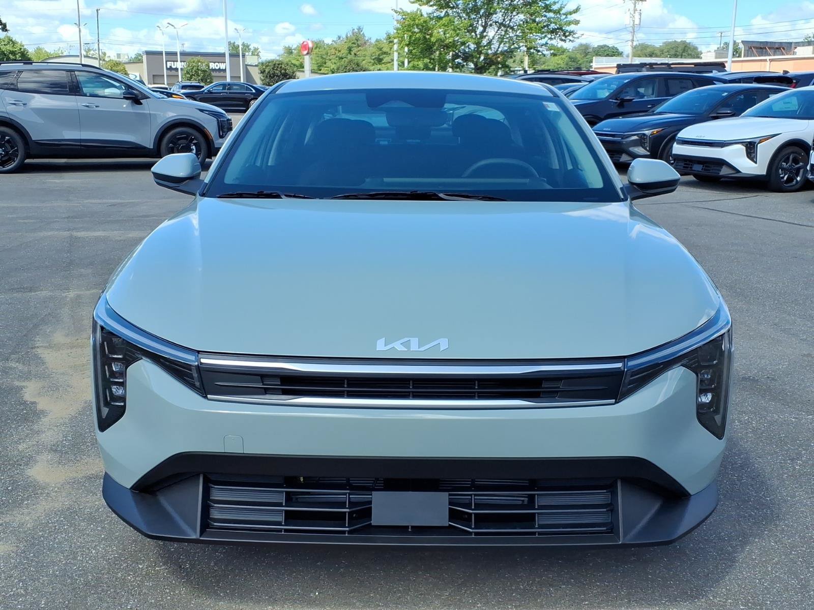 New 2026 Kia K4 FWD image 2