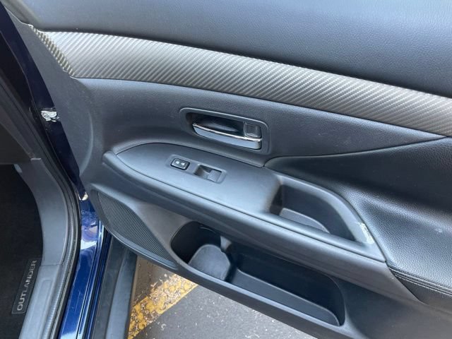 Used 2015 Mitsubishi Outlander SE FWD image 40