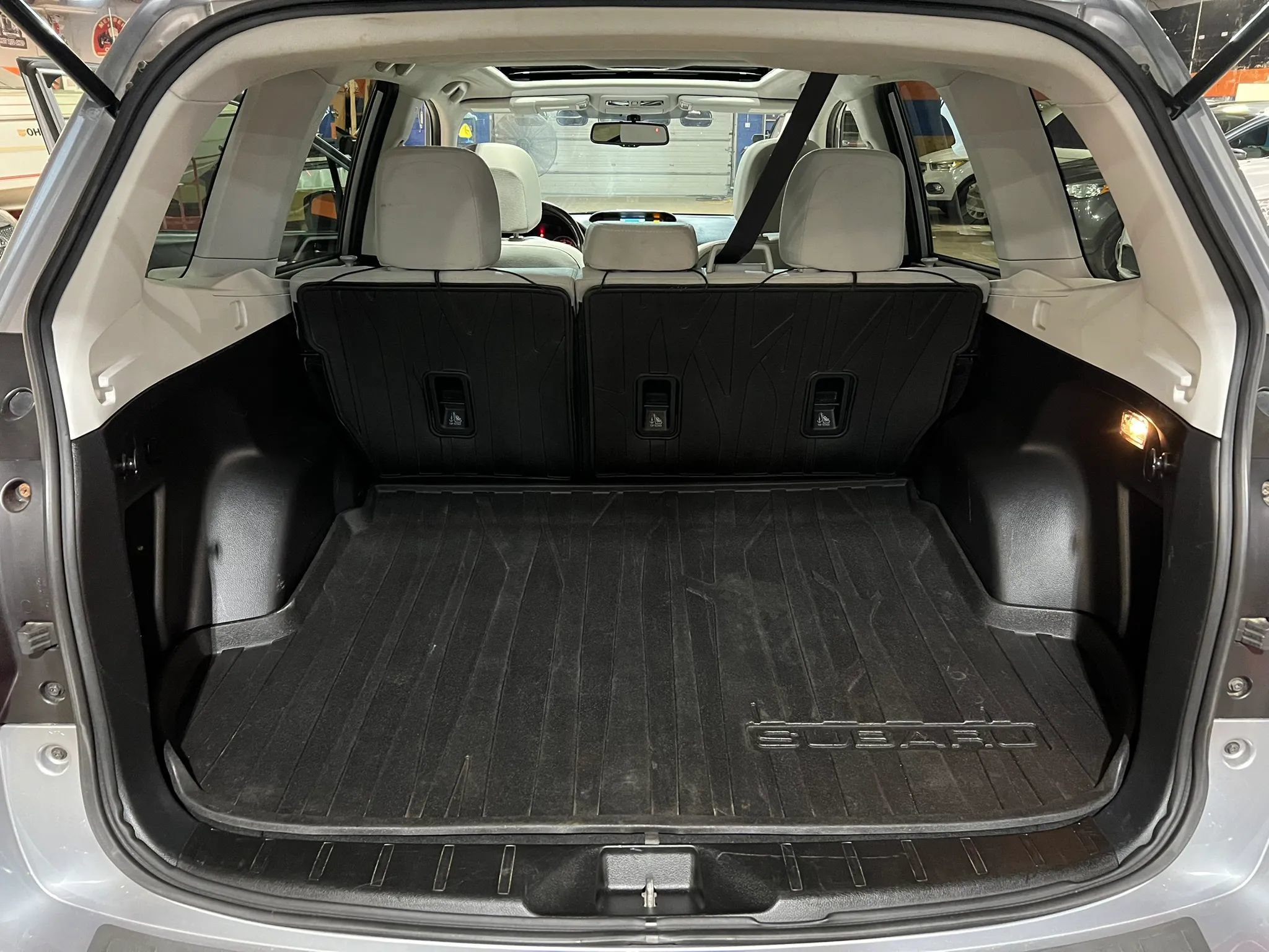 Used 2015 Subaru Forester 2.5i Premium w/ All-Weather Package AWD/4WD image 16