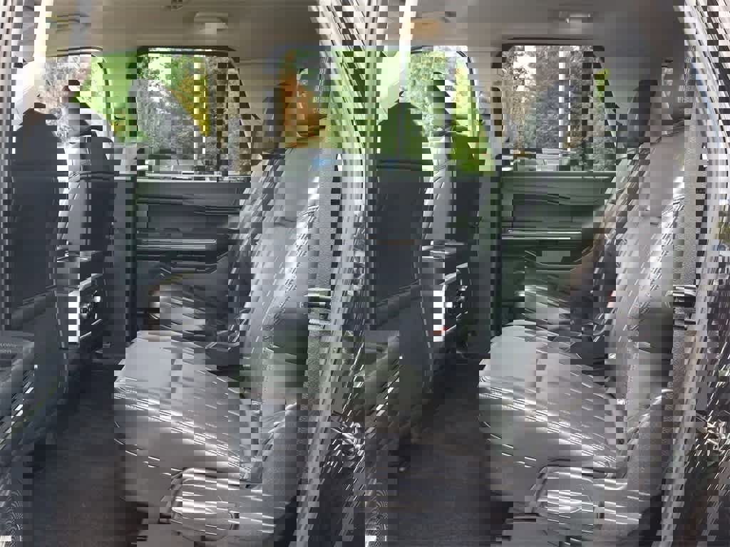 Used 2022 Ford Expedition Max XLT w/ Livery Package image 26