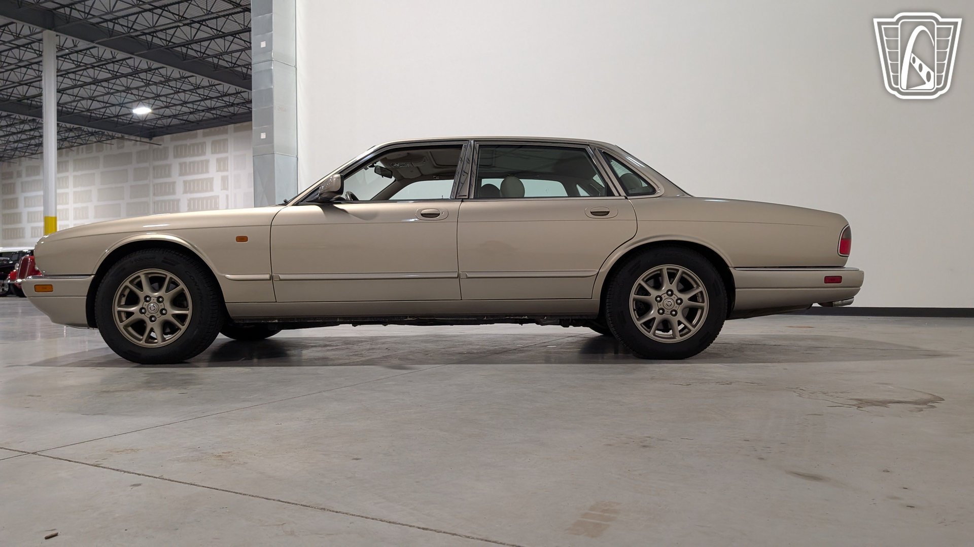 Used 1996 Jaguar XJ6 RWD image 7