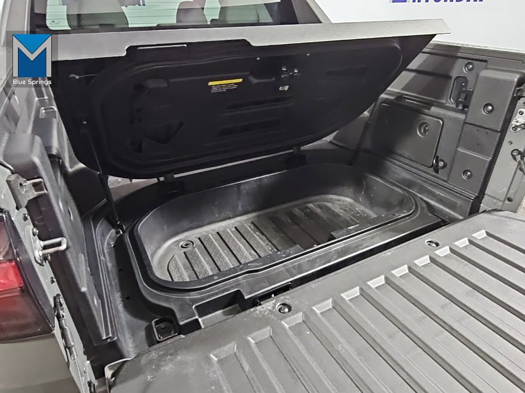 Used 2025 Hyundai Santa Cruz SE image 11