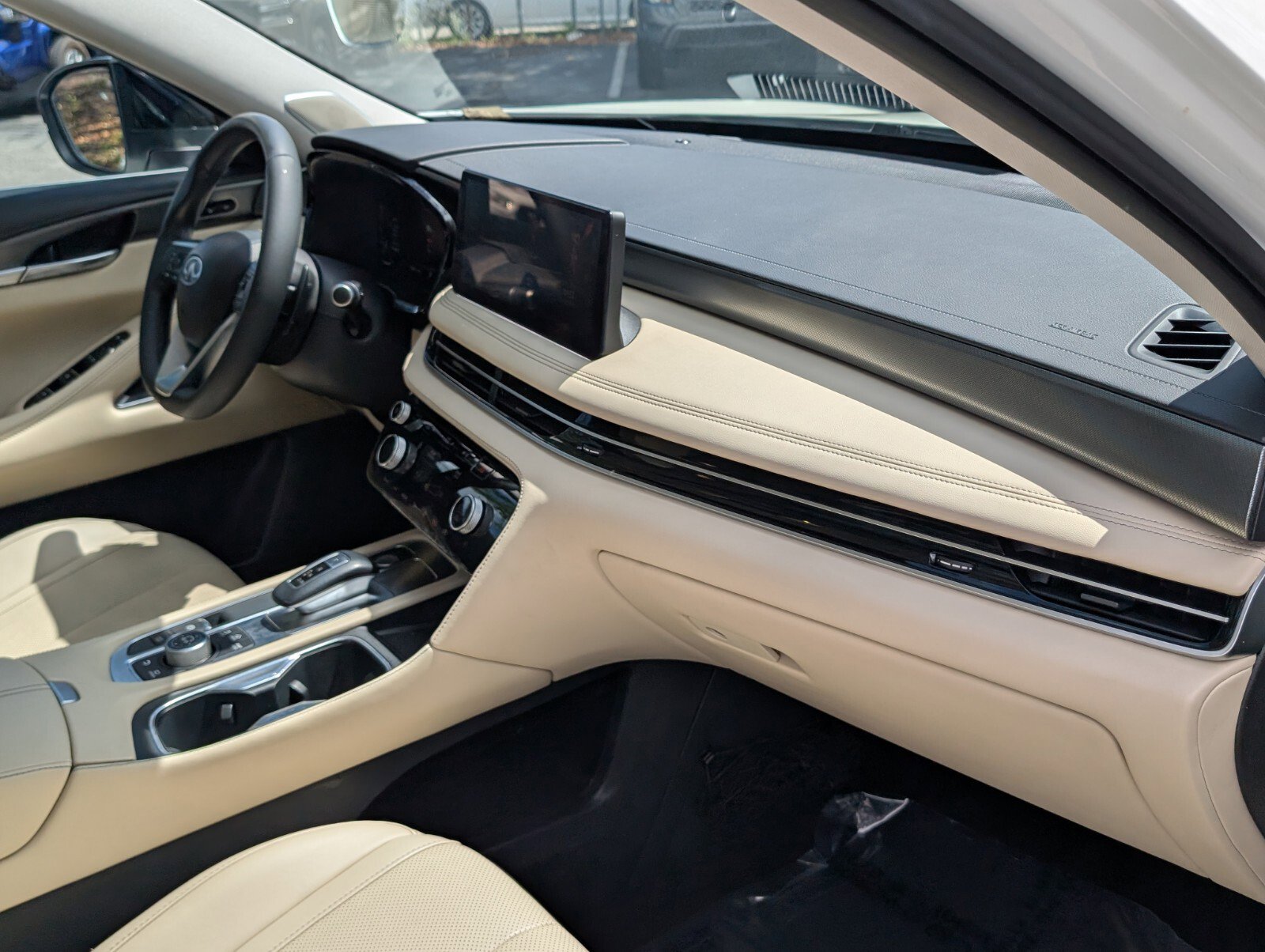 Used 2023 INFINITI QX60 Luxe w/ Performance Audio Package FWD image 18