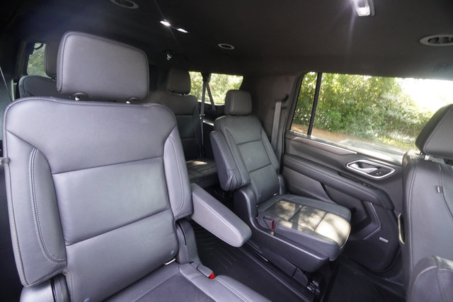 Used 2022 Chevrolet Suburban Z71 w/ Z71 Off-Road Package AWD/4WD image 23