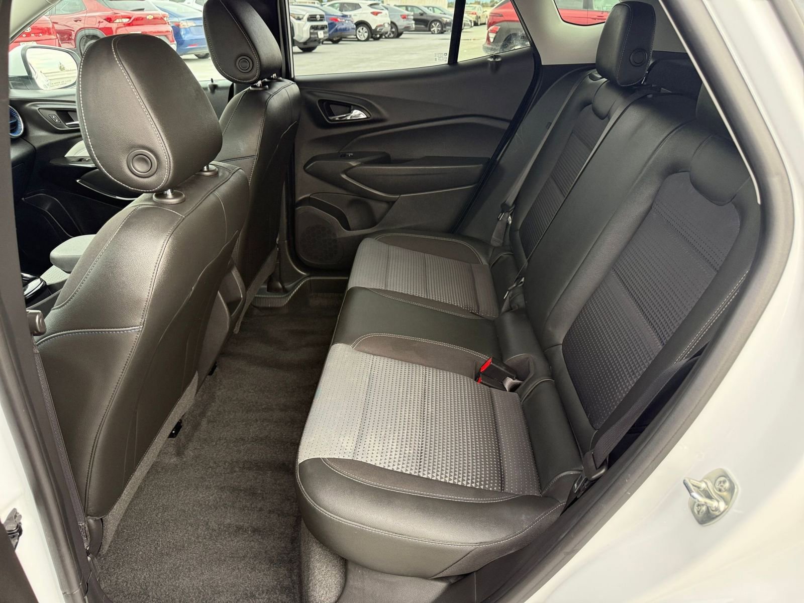 Used 2025 Chevrolet Trax LT image 23