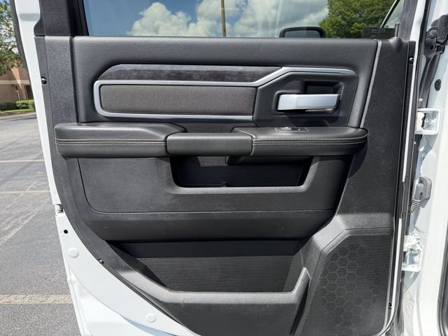 Used 2024 RAM 3500 Big Horn AWD/4WD image 24