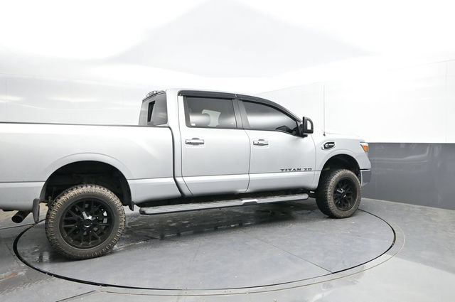 Used 2016 Nissan Titan XD AWD/4WD image 2
