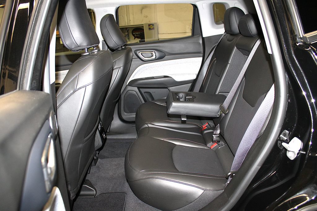 Certified 2022 Jeep Compass Latitude w/ Sun and Sound Group AWD/4WD image 30