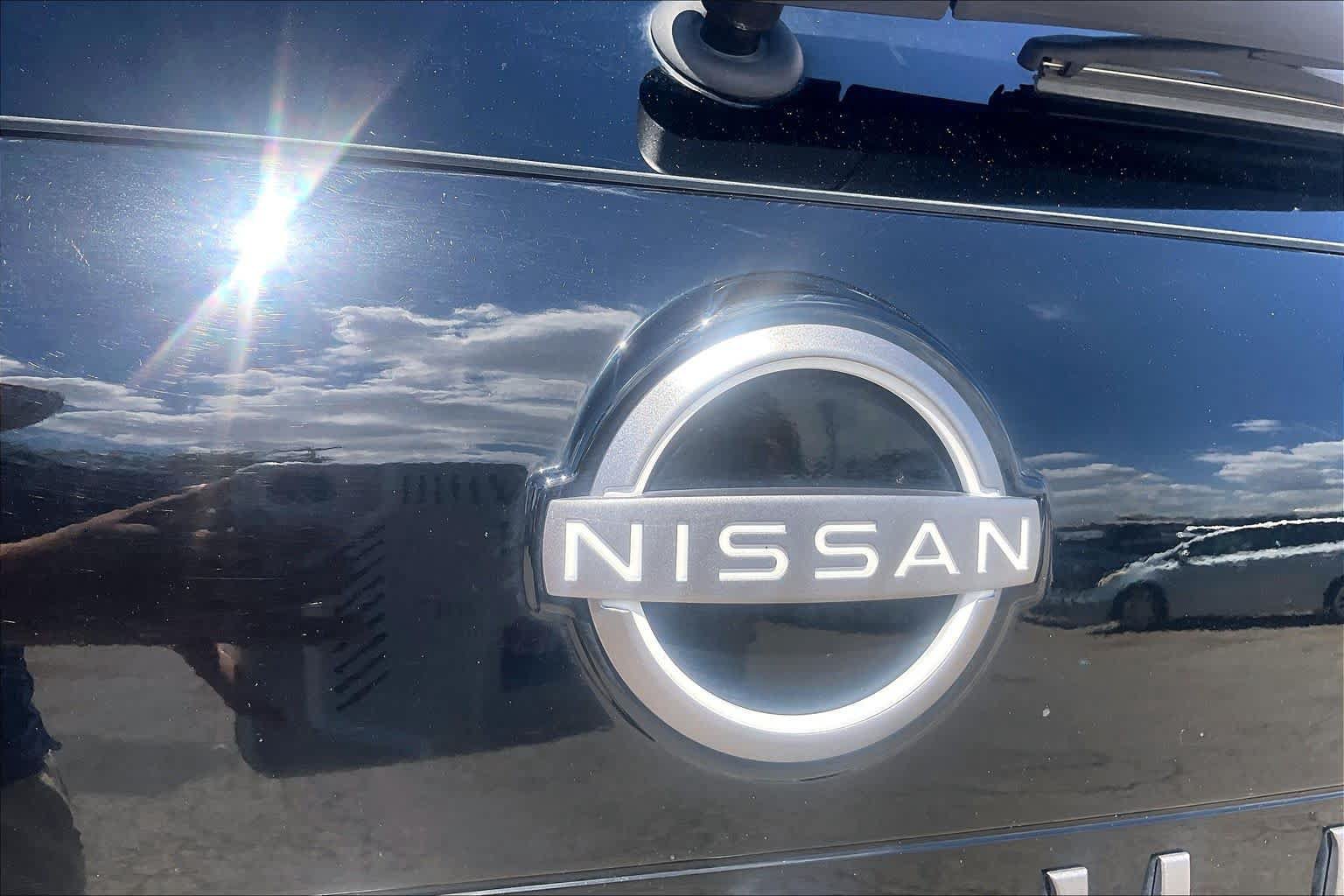 Used 2025 Nissan Rogue SV FWD image 30