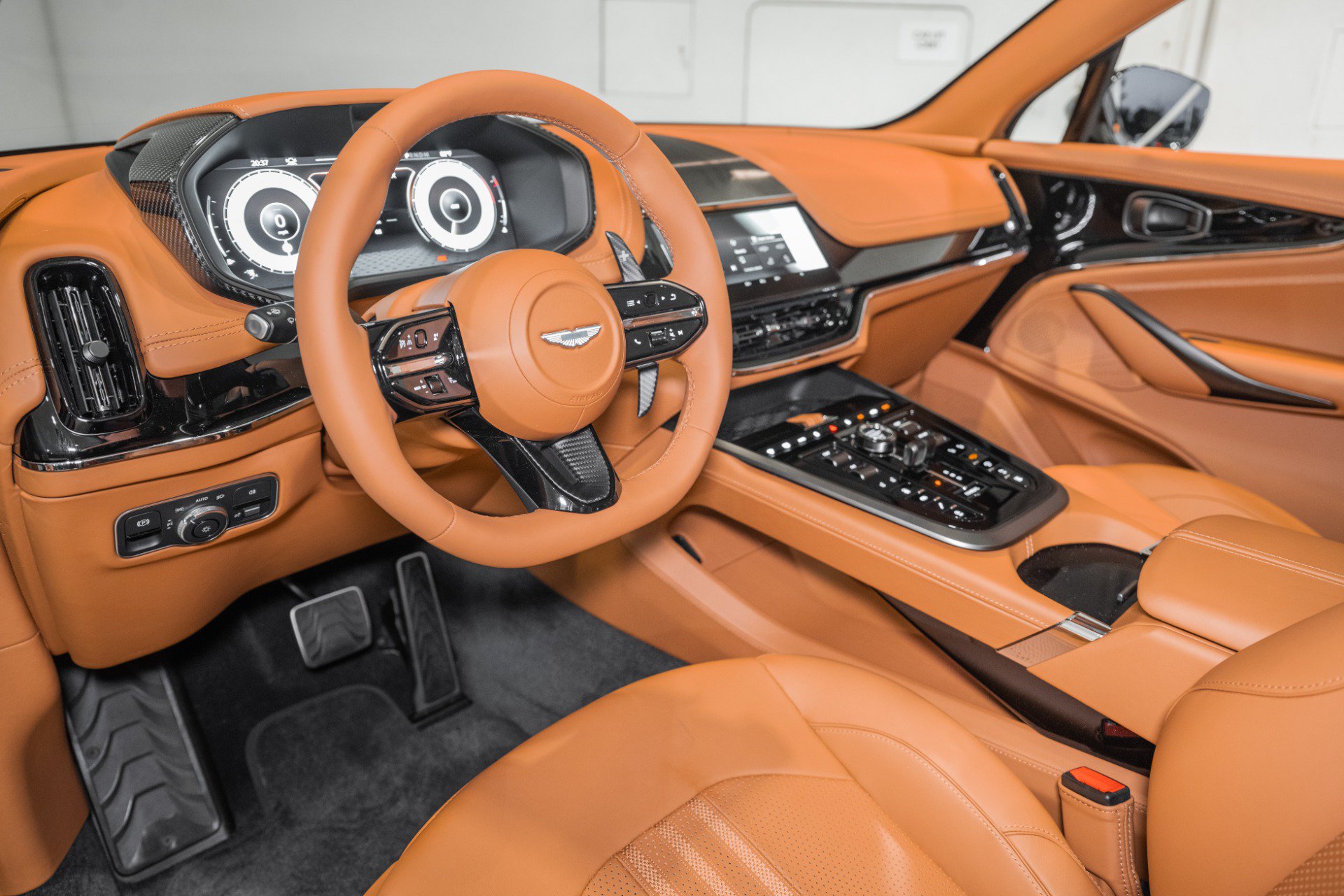 New 2026 Aston Martin DBX 707 AWD/4WD image 3