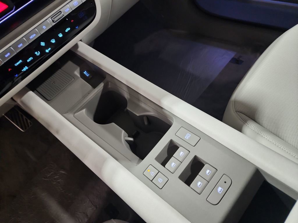 New 2025 Hyundai Ioniq 6 Limited image 29