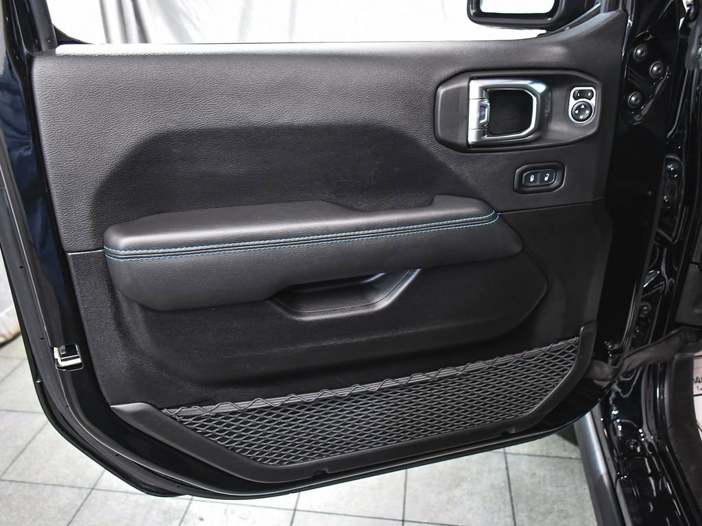 Used 2023 Jeep Wrangler Unlimited Rubicon 4xe w/ Cold Weather Group AWD/4WD image 9