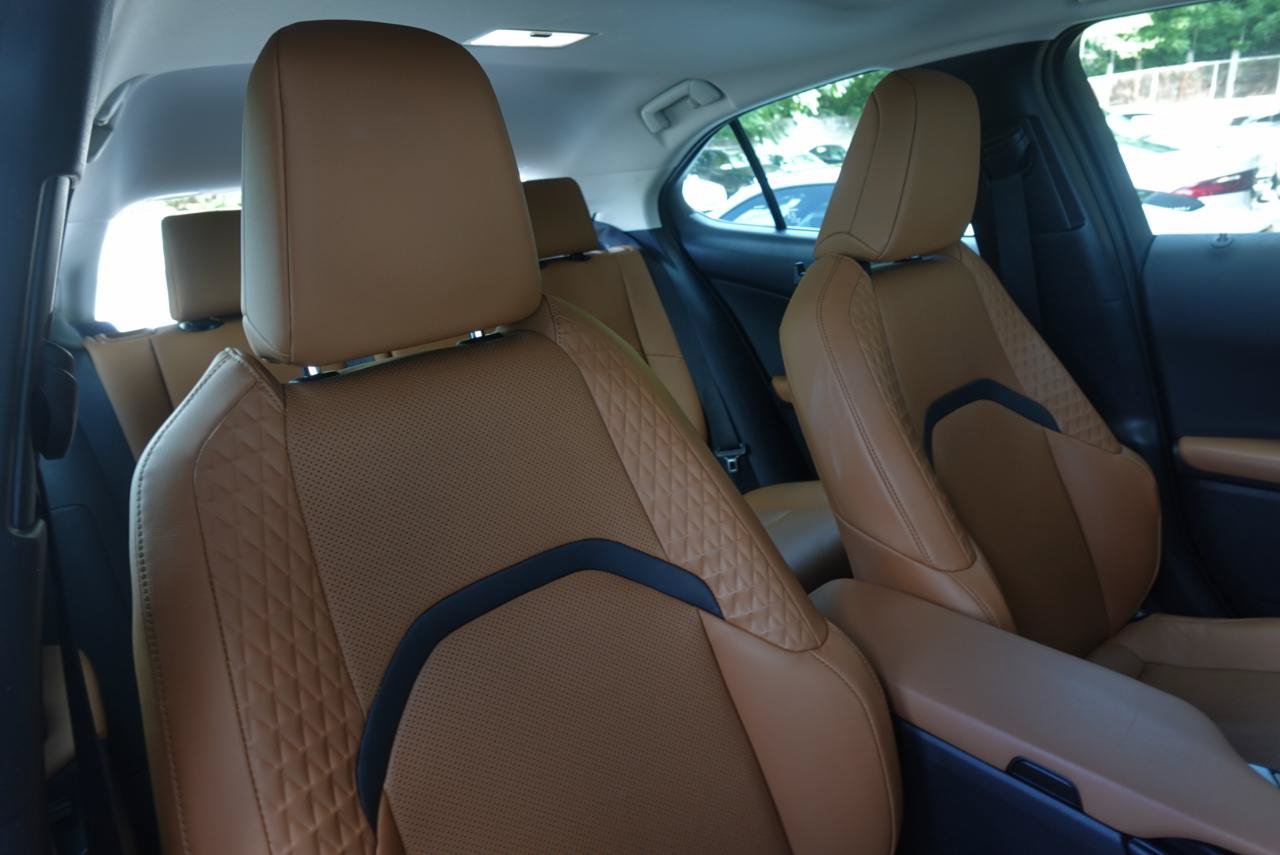 Used 2020 Lexus UX 200 w/ Premium Package FWD image 10
