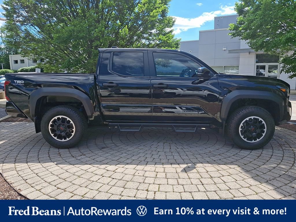 Used 2024 Toyota Tacoma TRD Off-Road w/ TRD Off Road Premium Package AWD/4WD image 7