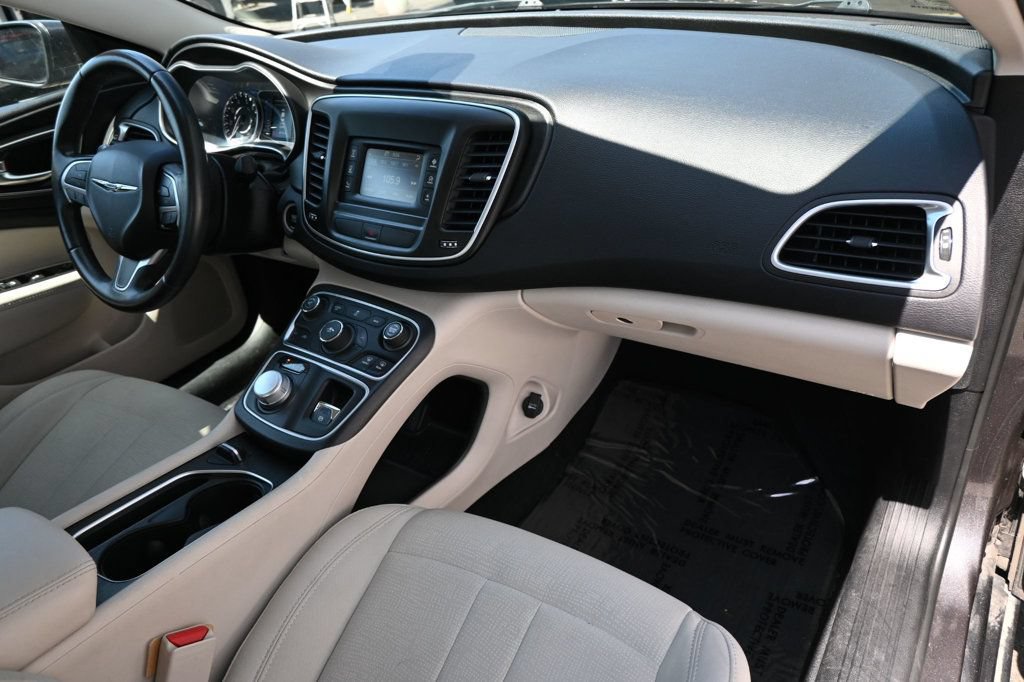 Used 2015 Chrysler 200 Limited w/ Convenience Group FWD image 11