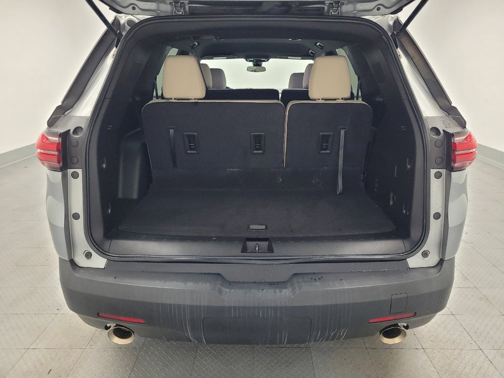 Used 2023 Chevrolet Traverse LS FWD image 29