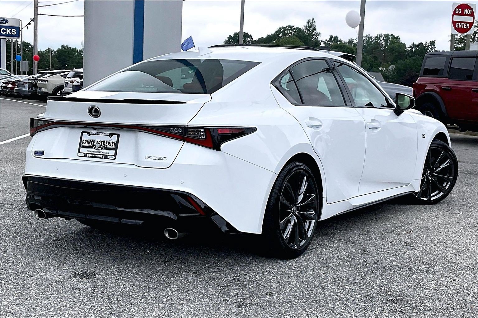 Used 2025 Lexus IS 350 F Sport w/ Navigation Package RWD image 11