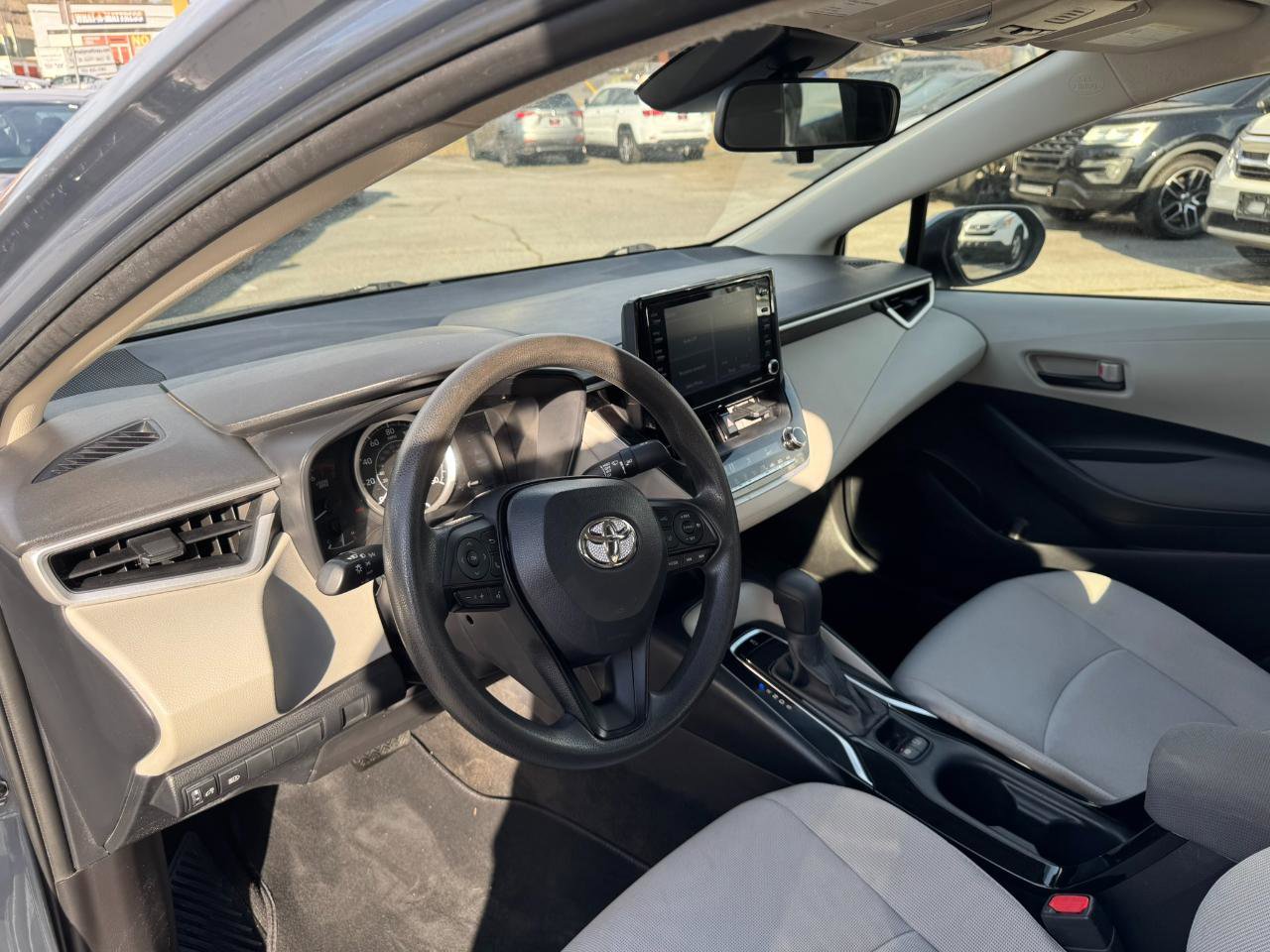 Used 2022 Toyota Corolla LE image 10