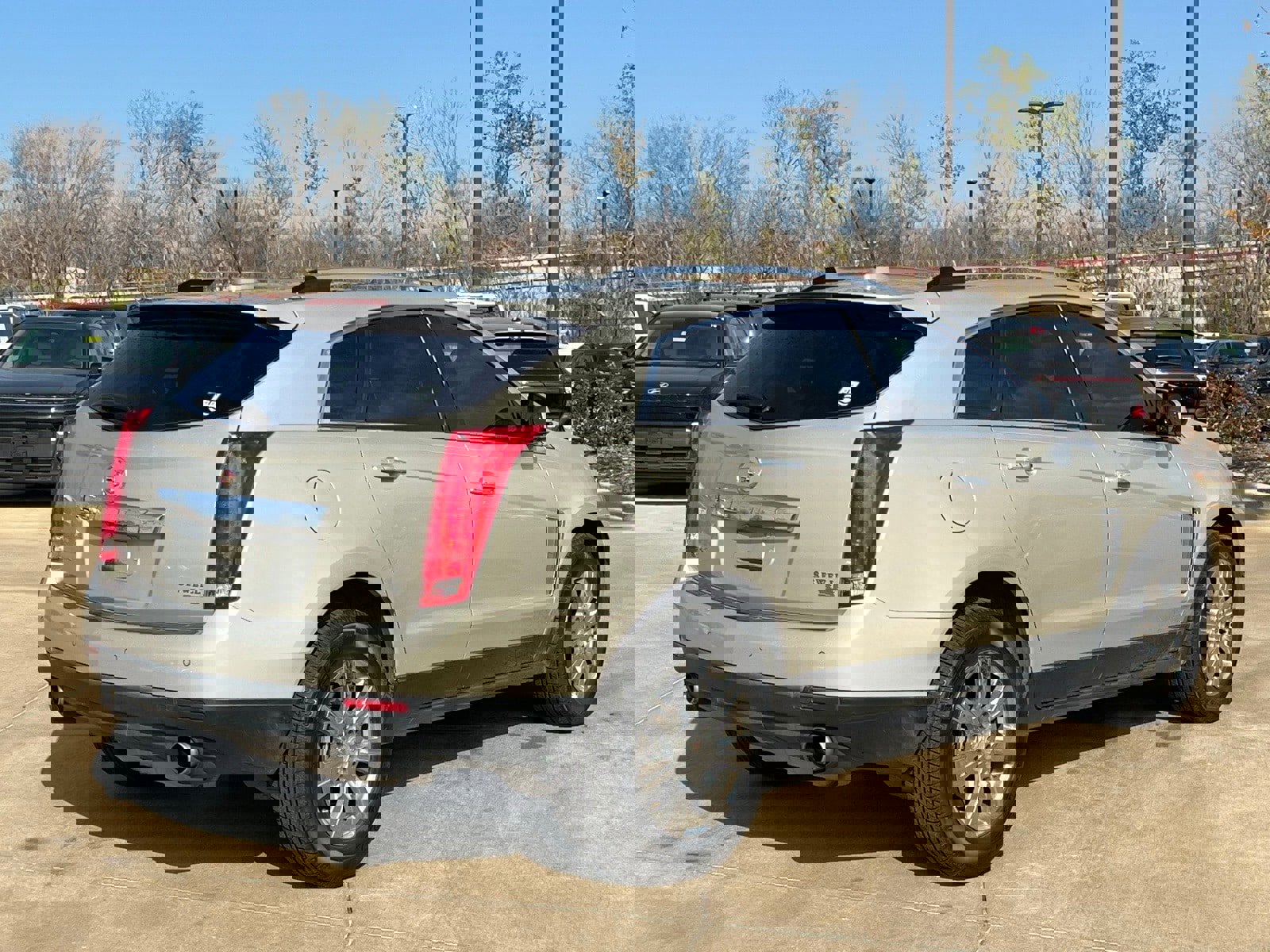 Used 2015 Cadillac SRX Luxury w/ Driver Awareness Package image 12