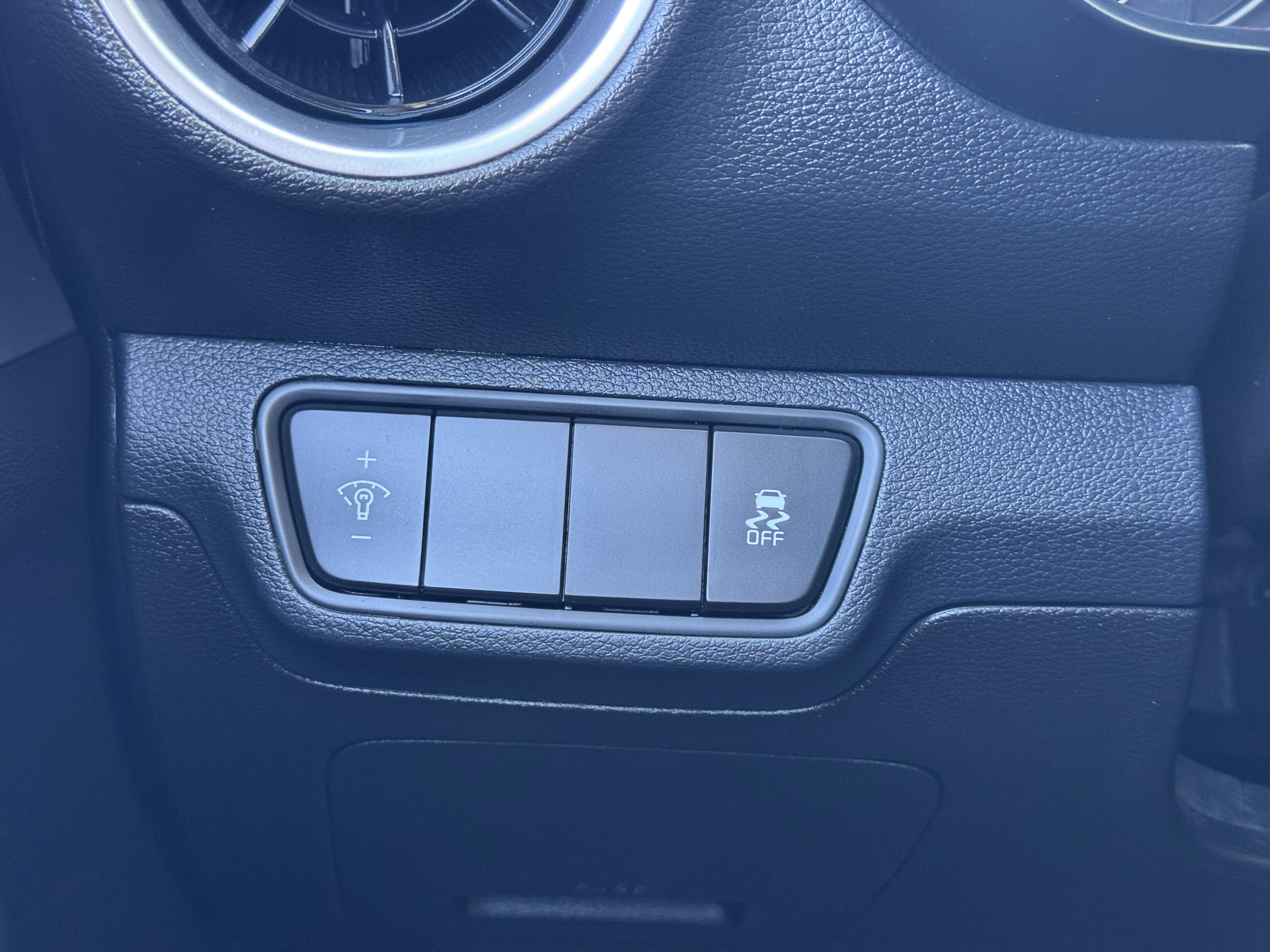 Used 2023 Kia Forte LXS FWD image 29