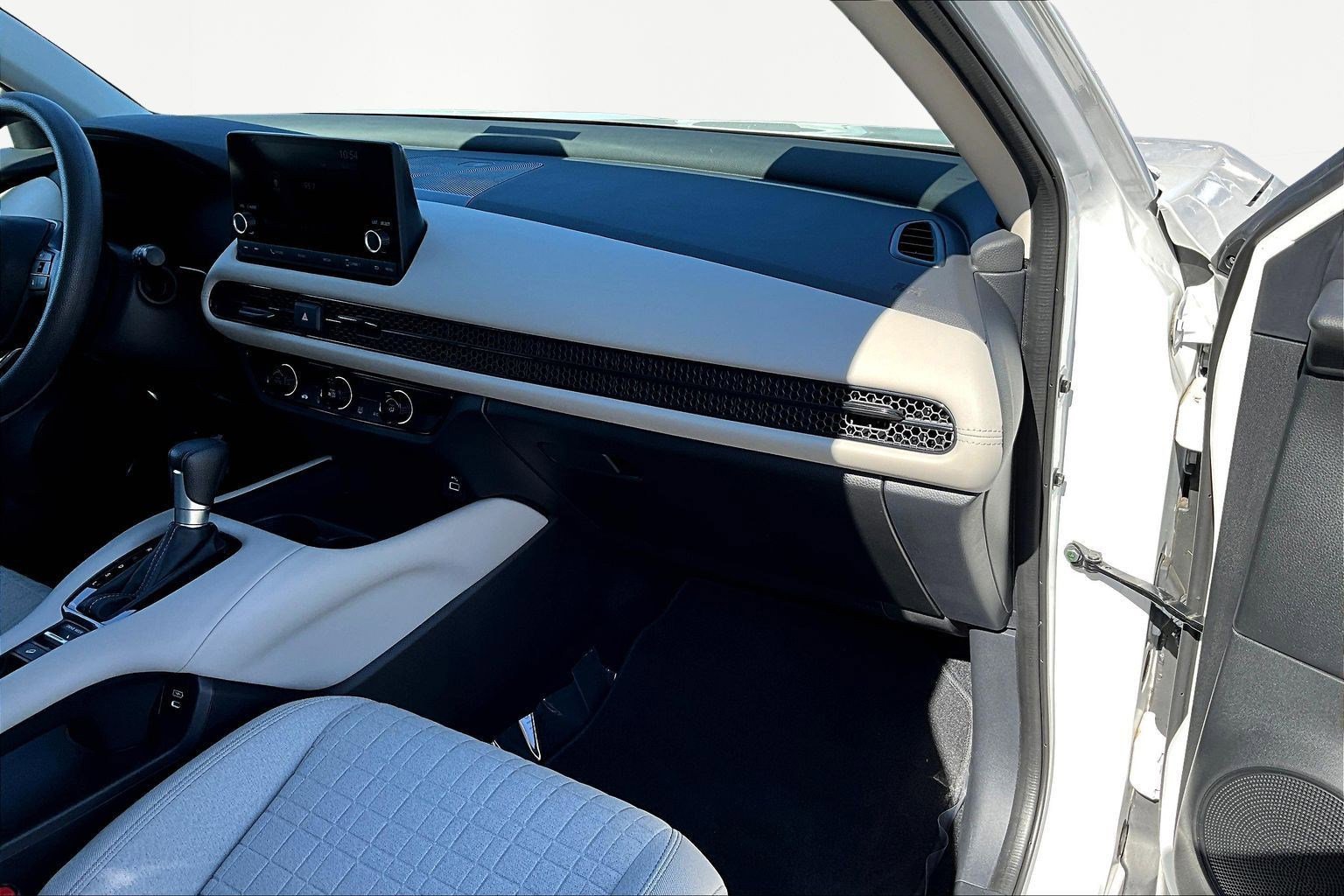 Used 2024 Honda HR-V LX image 26