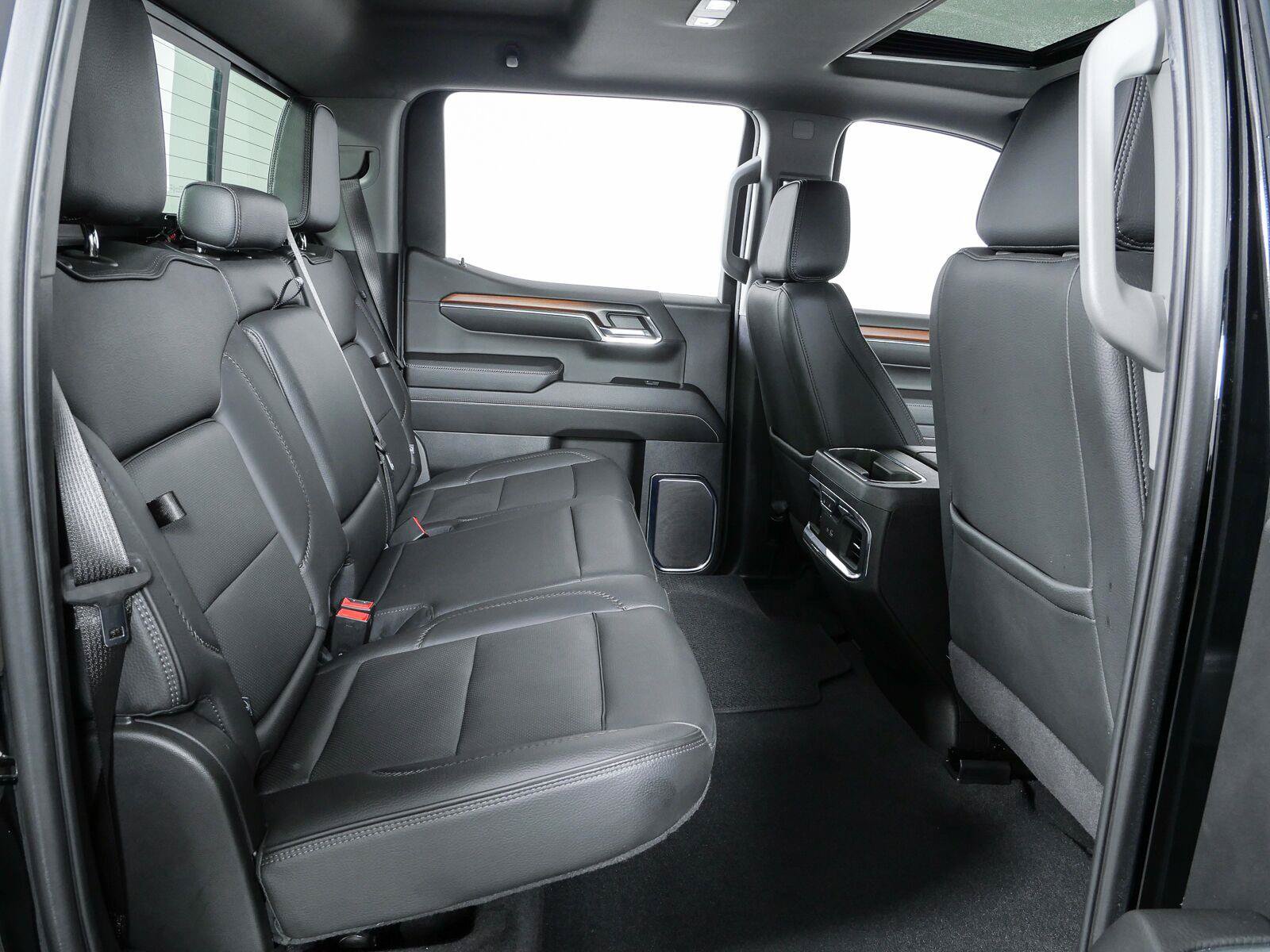 Used 2024 GMC Sierra 1500 Denali AWD/4WD image 26