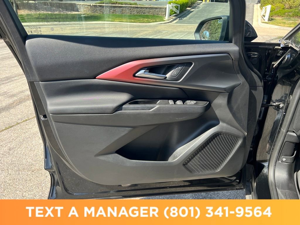 Used 2024 Chevrolet Equinox EV RS FWD image 10