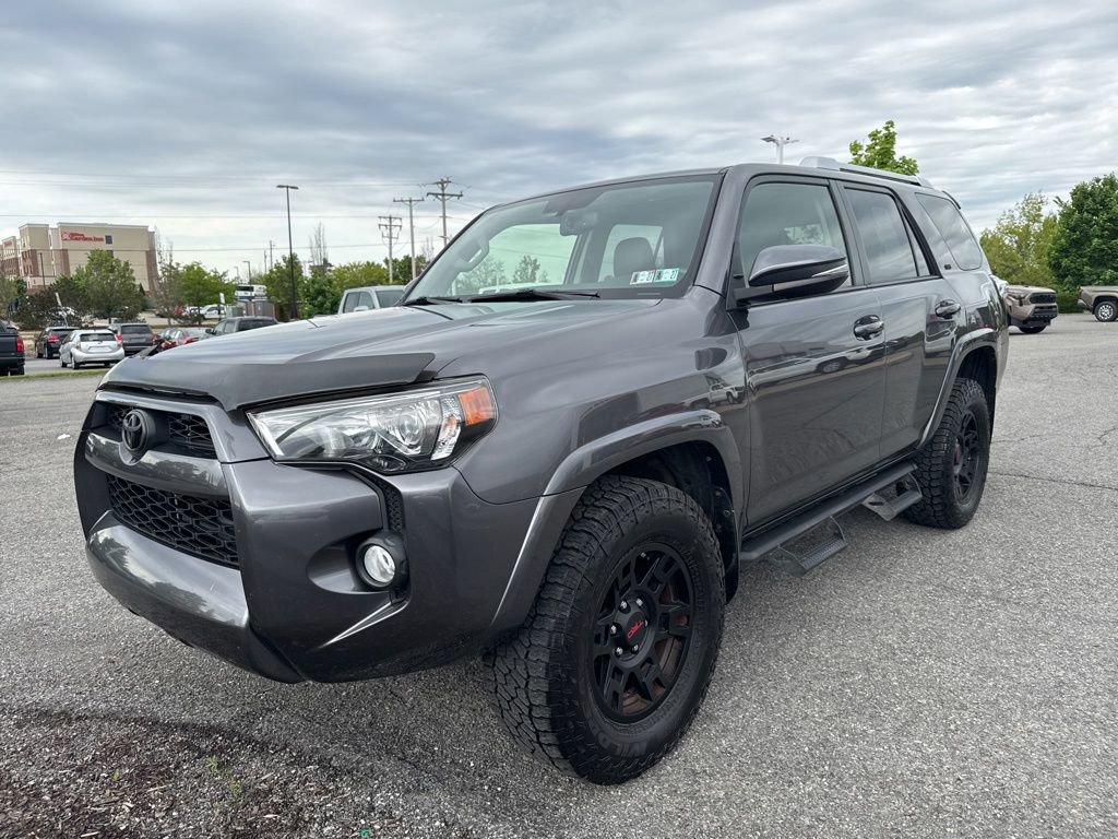 Certified 2018 Toyota 4Runner SR5 Premium AWD/4WD image 2