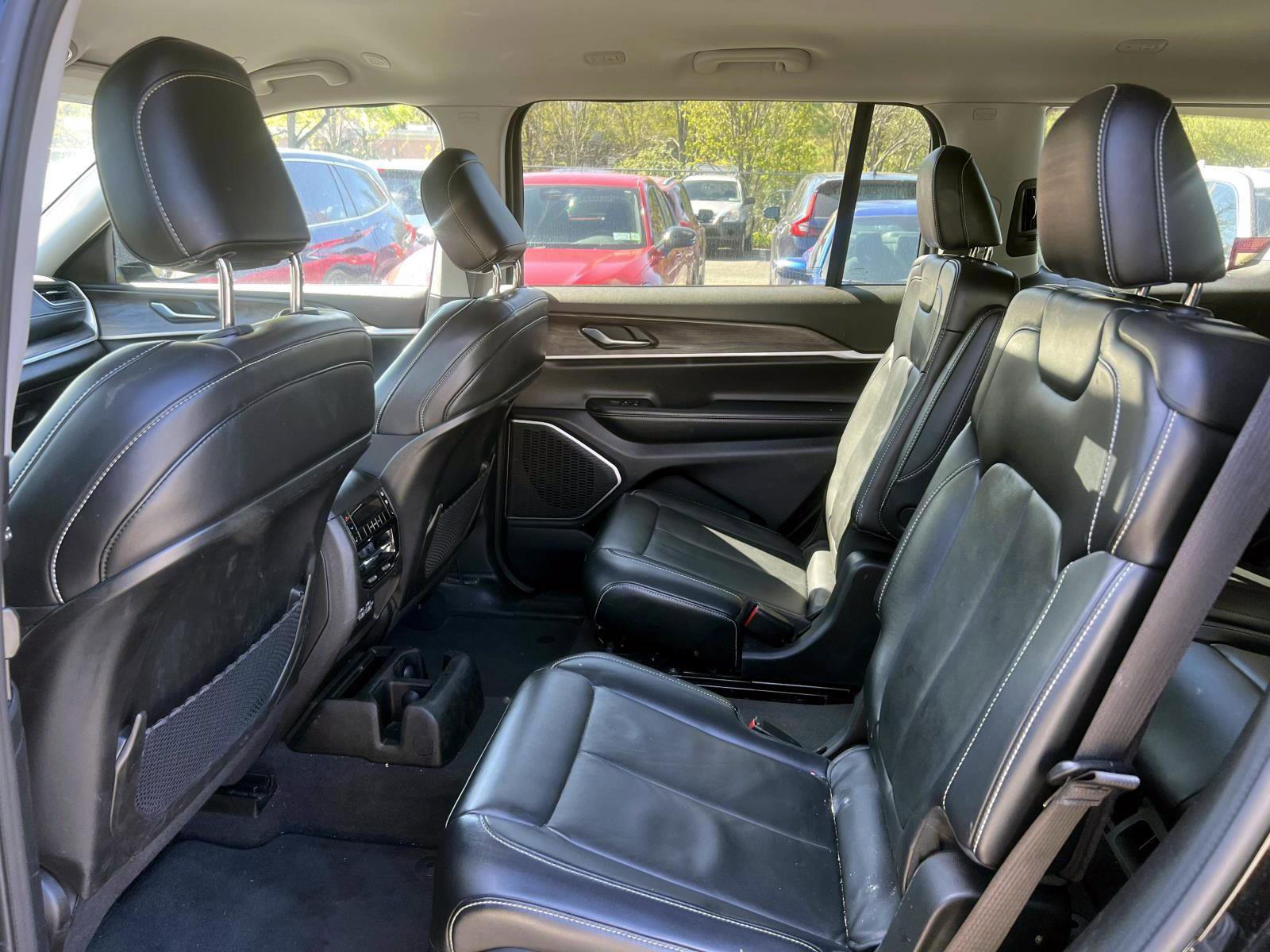 Used 2021 Jeep Grand Cherokee L Limited AWD/4WD image 10