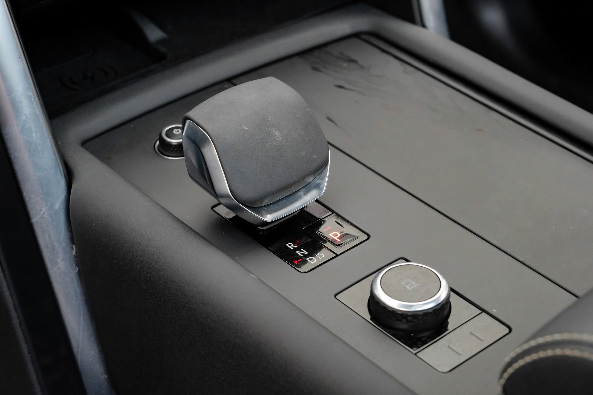 Used 2023 Land Rover Discovery S R-Dynamic image 29