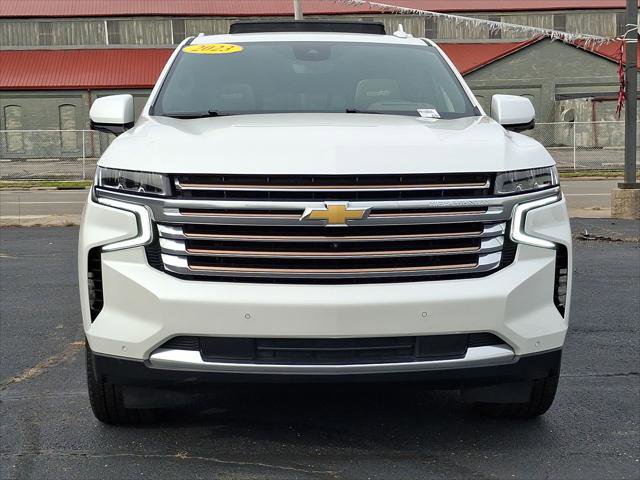 Used 2023 Chevrolet Suburban High Country w/ Premium Package 2 AWD/4WD image 29